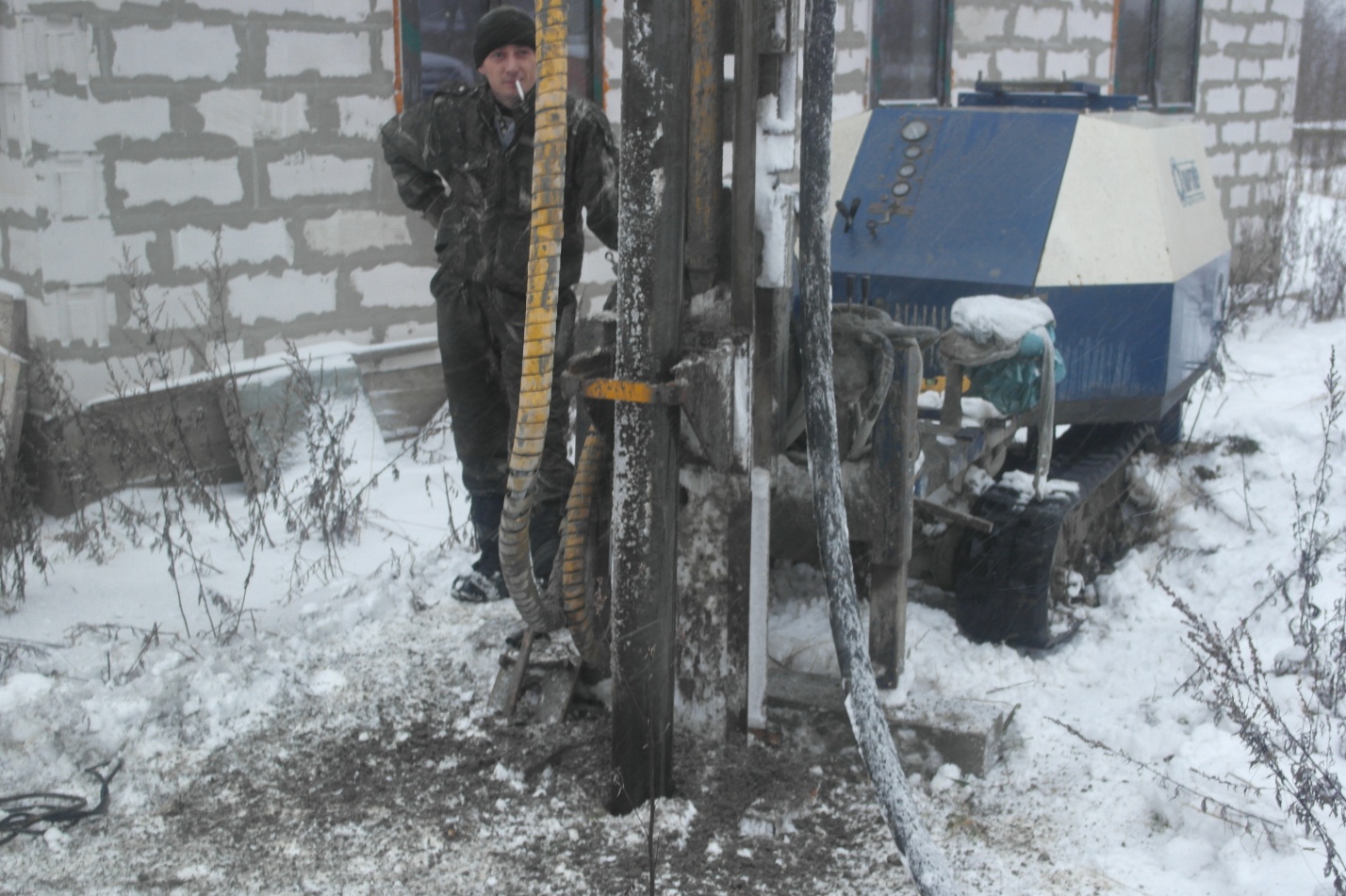 применяем специальные стальные обсадные трубы